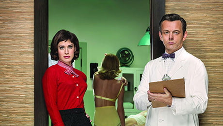 Lizzy Caplan and Michael Sheen in Masters of Sex